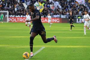 米体：尤文将1000万欧租借费报价穆阿尼，附带有条件强制买断条款